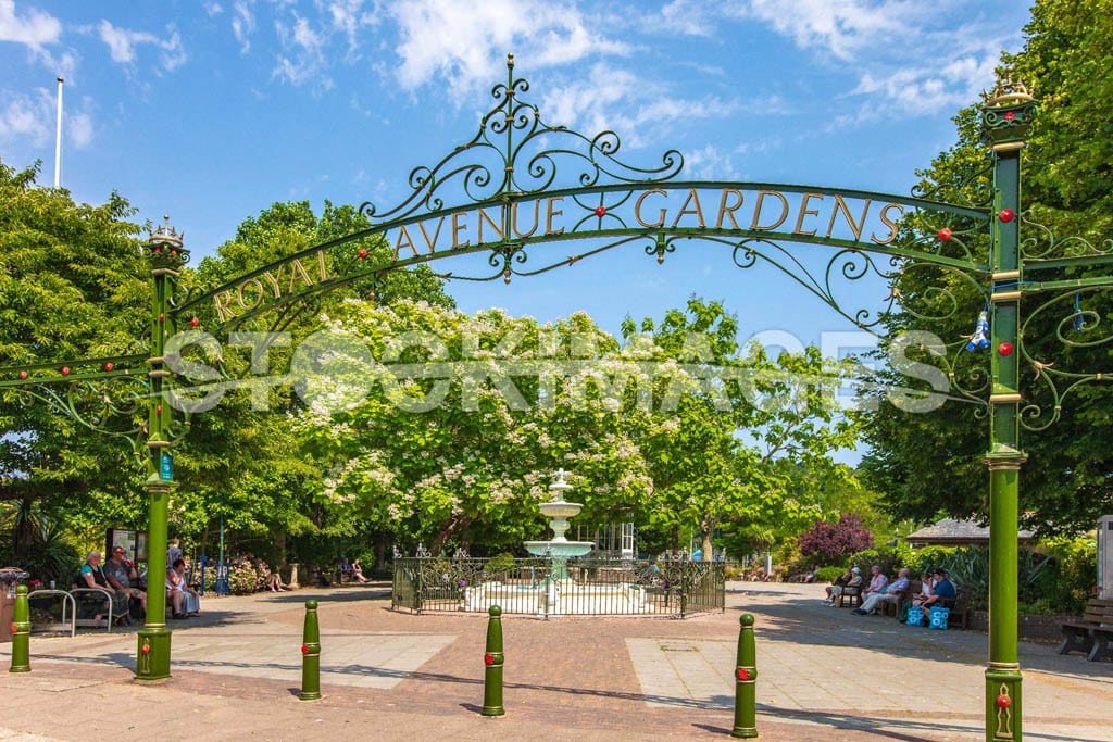 Image of the entrance of Royal Avenue Gardens in Dartmouth, next to the Boat Float and Dartmouth Visitor Centre.